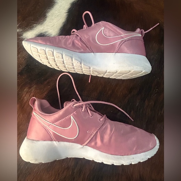 Nike Roshe One Elemental Pink - Picture 3 of 7